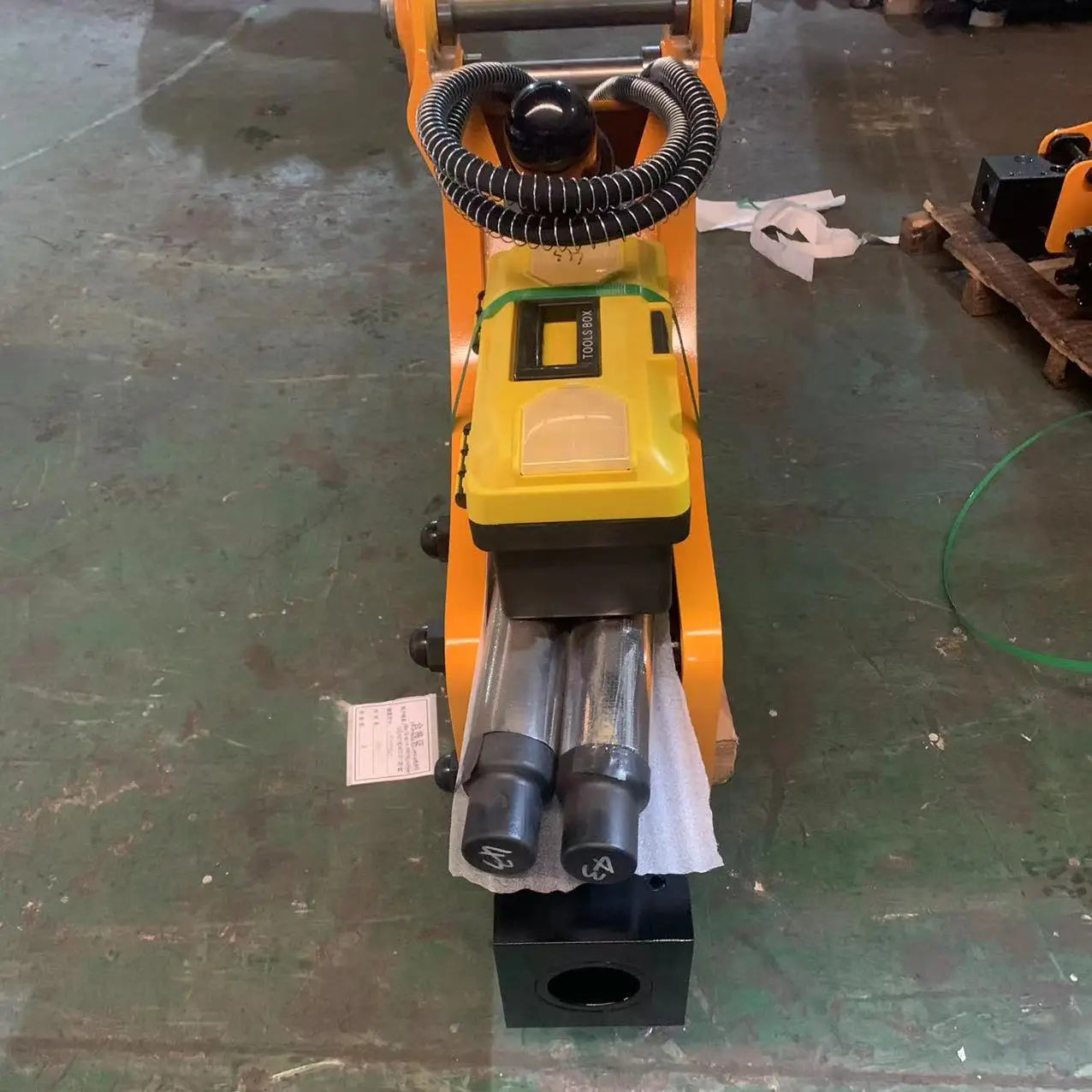 DHG 1.2--3 Ton Excavator Hammer Side Type Hydraulic Breaker for Mining,Demolition,Construction,Quarry